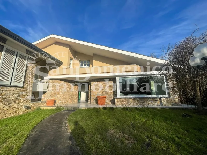 Villa in vendita a Casciana Terme Lari(PI) in Ottimo composto da 14vani