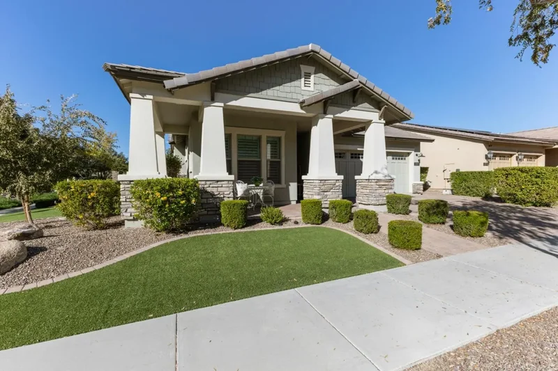 1936 W UNION PARK DRIVE
