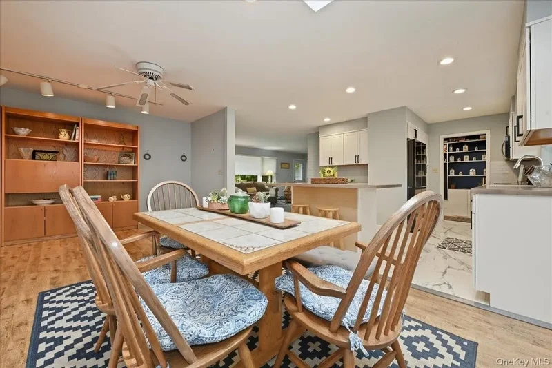 16 Ridge Drive E, Roslyn, NY, 11576, USA, Roslyn, New York, United States. - Photo 12