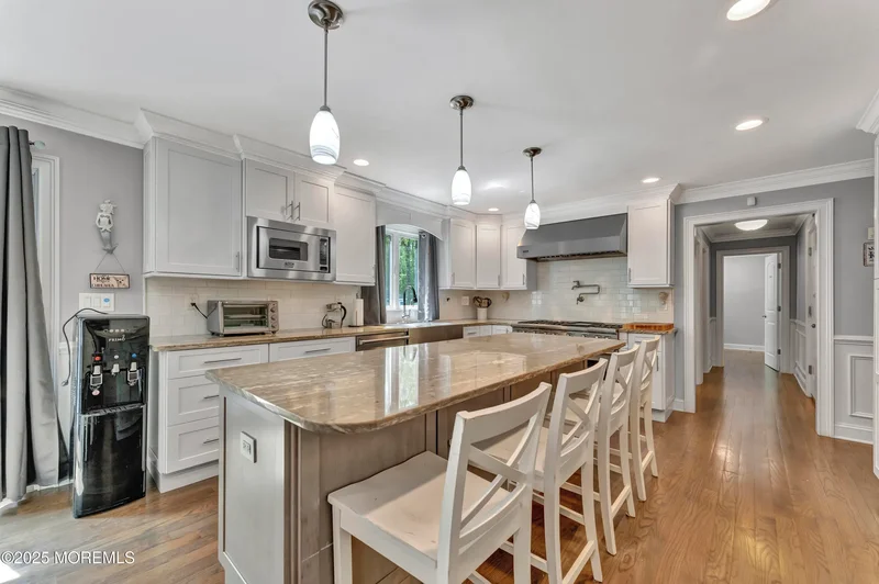 25 Briar Hill Drive, Manalapan, NJ 07726, Manalapan Township, New Jersey, United States. - Photo 5