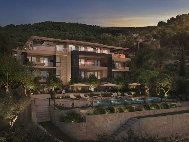 Luxury penthouse with a sea view and 177m2 terrasse in Èze