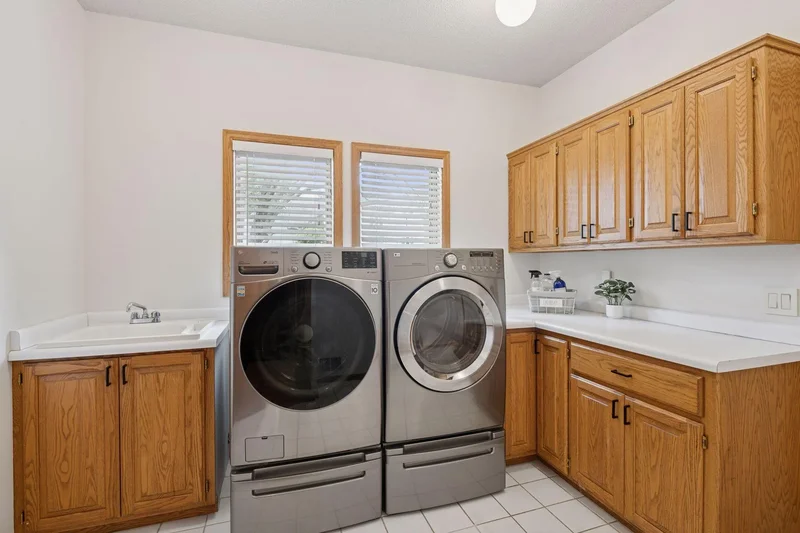 7325 Bush Lake Drive, Bloomington, MN 55438, Minneapolis, Minnesota, United States. - Photo 31