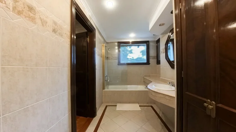 Exclusive and Sophisticated Residence in Olivos, Buenos Aires, B 1636, Olivos, Buenos Aires Province, Argentina. - Photo 25