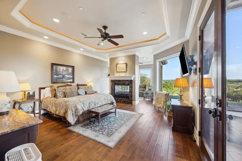 259 Chimney Cove Drive , Marble Falls, TX 78654, Marble Falls, Texas, United States. - Photo 19