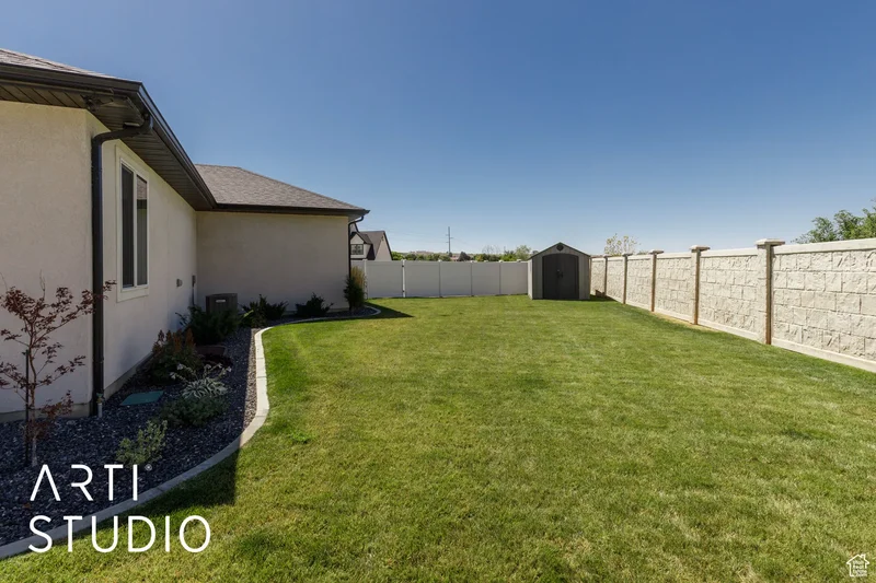 7212 S HAROLDS WAY E, Ogden, Utah, United States. - Photo 43