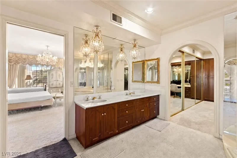 2834 Queens Courtyard Drive, Las Vegas, Nevada, United States. - Photo 34