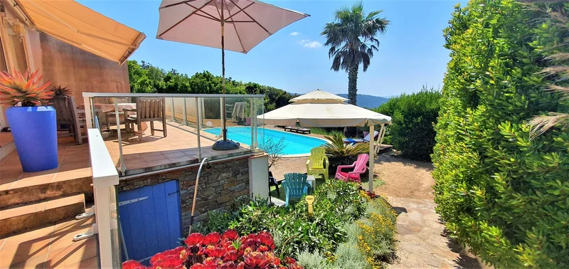 Hyères, Provence-Alpes-Côte d'Azur, France. - Photo 11
