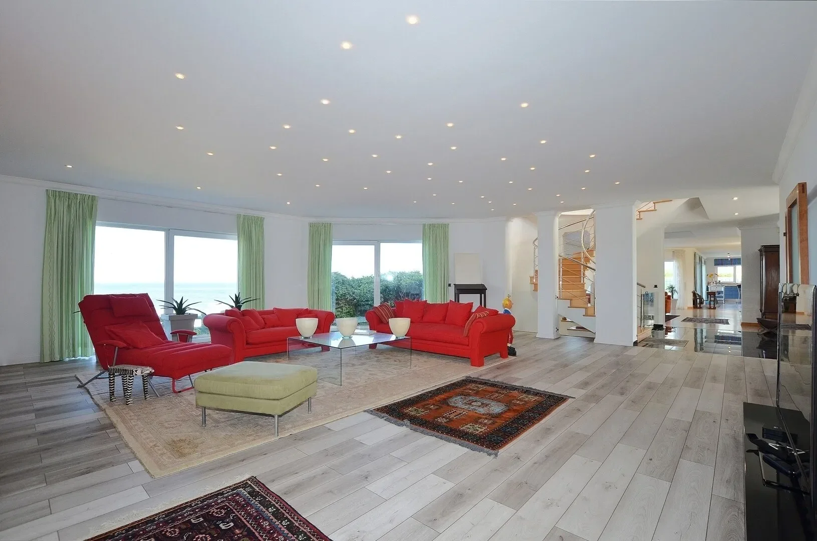 Gallery photo 1