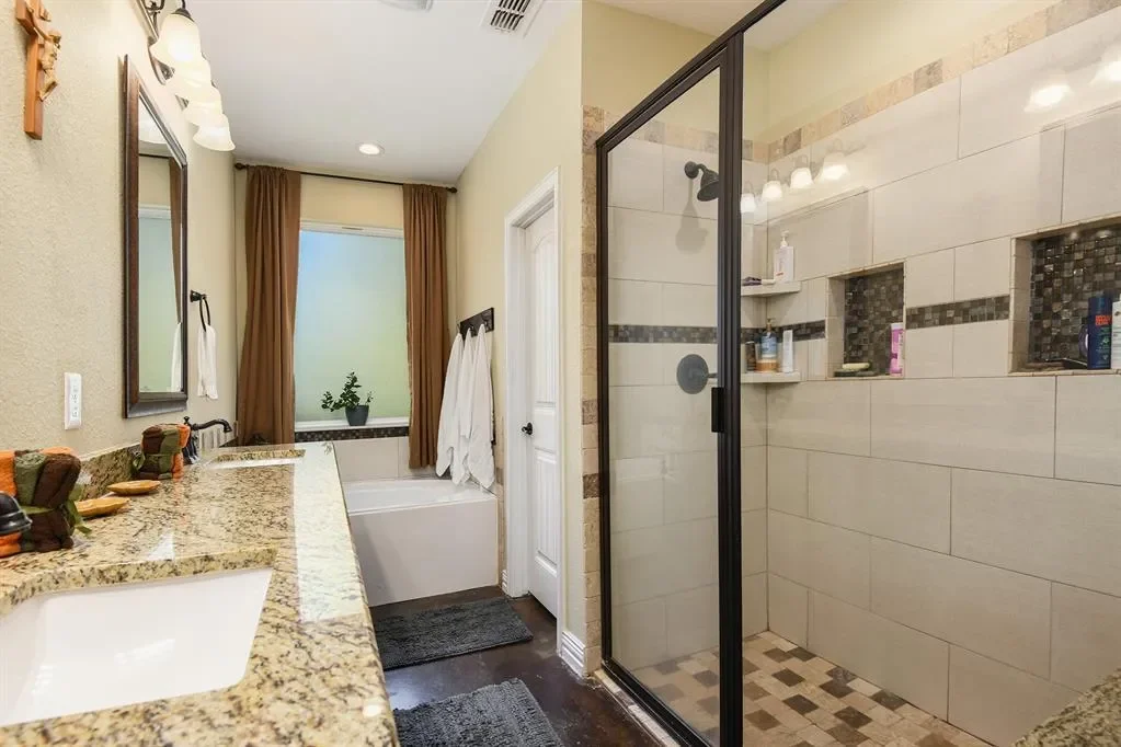 203 Saddle Ridge Court, Springtown, Texas, United States. - Photo 17