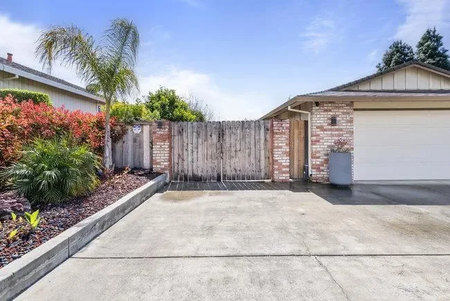 725 Ridgemark Drive, Hollister, CA 95023, Hollister, California, United States. - Photo 17
