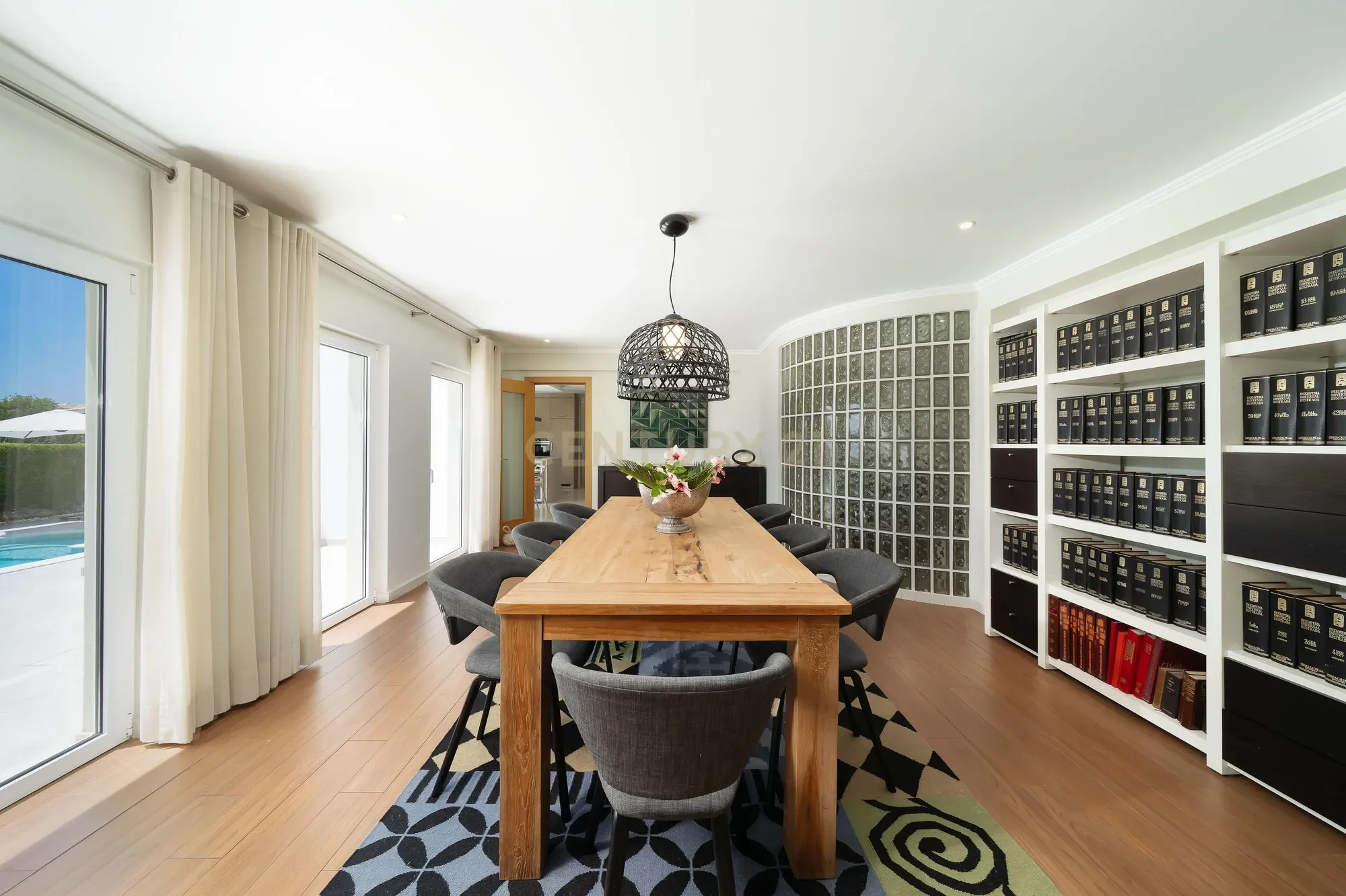 Gallery photo 6
