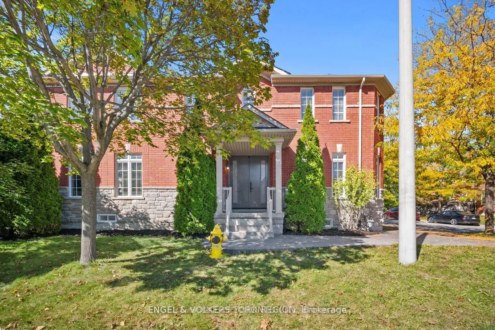 Exterior photo 3
