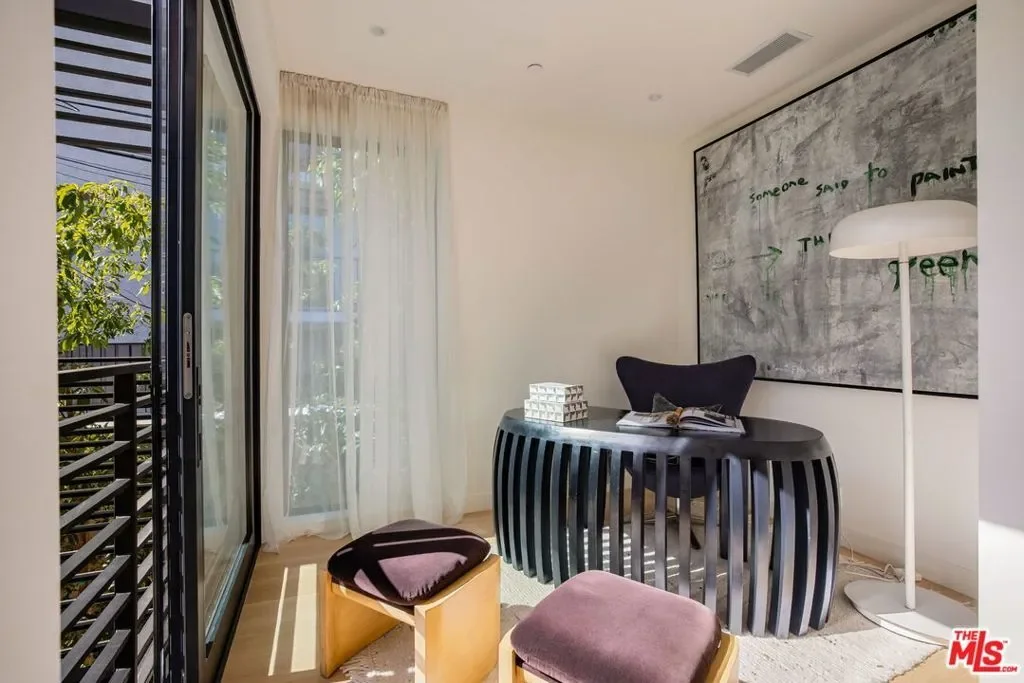 929 Hilldale, Altadena, California, United States. - Photo 5