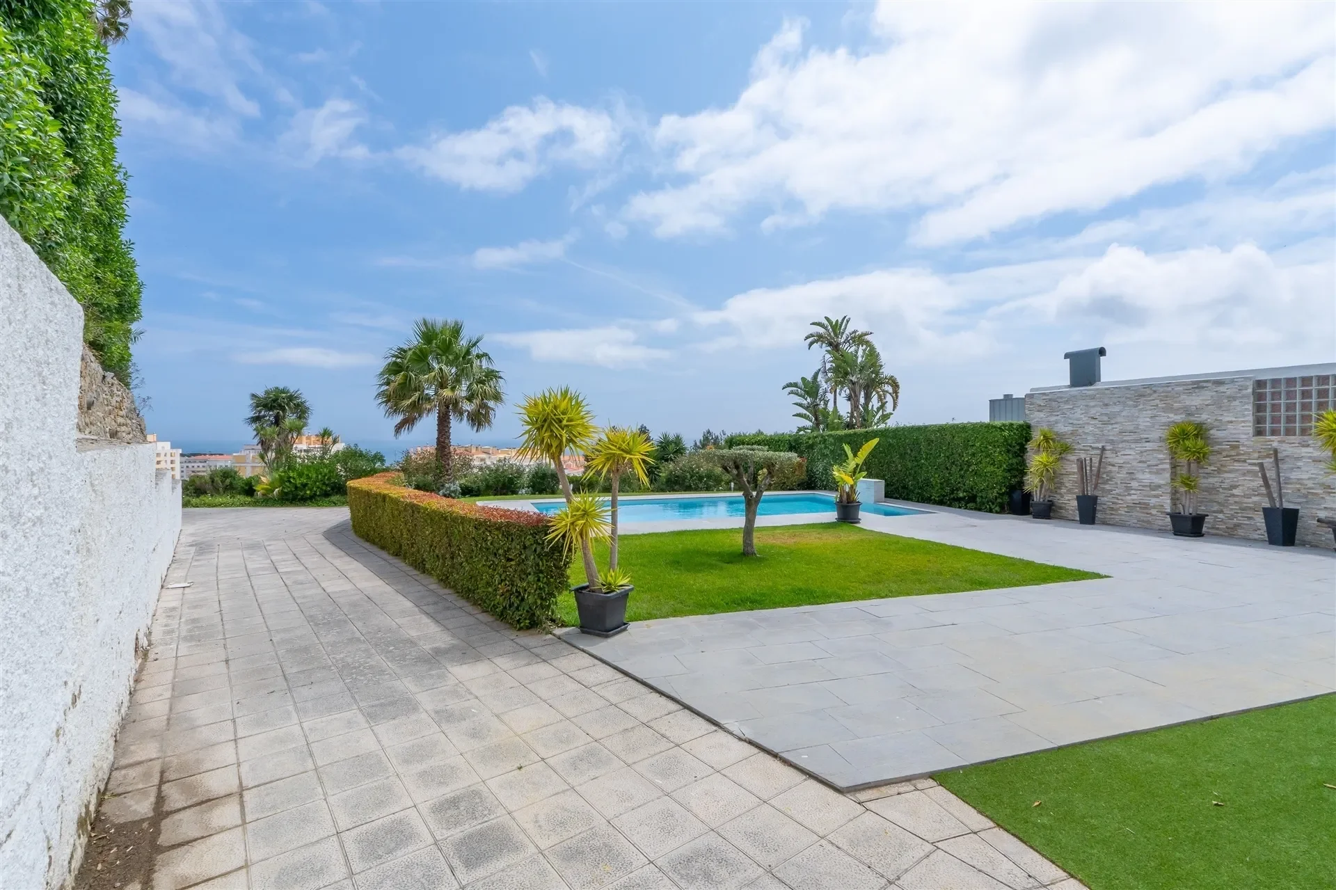 Cascais e Estoril, Lisboa, Carcavelos e Parede, Lisbon, Portugal. - Photo 16
