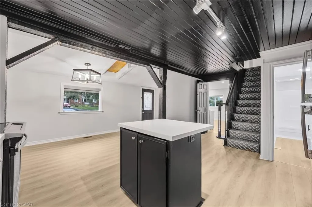 2 Griffin Street, Hamilton, Ontario, Canada. - Photo 10
