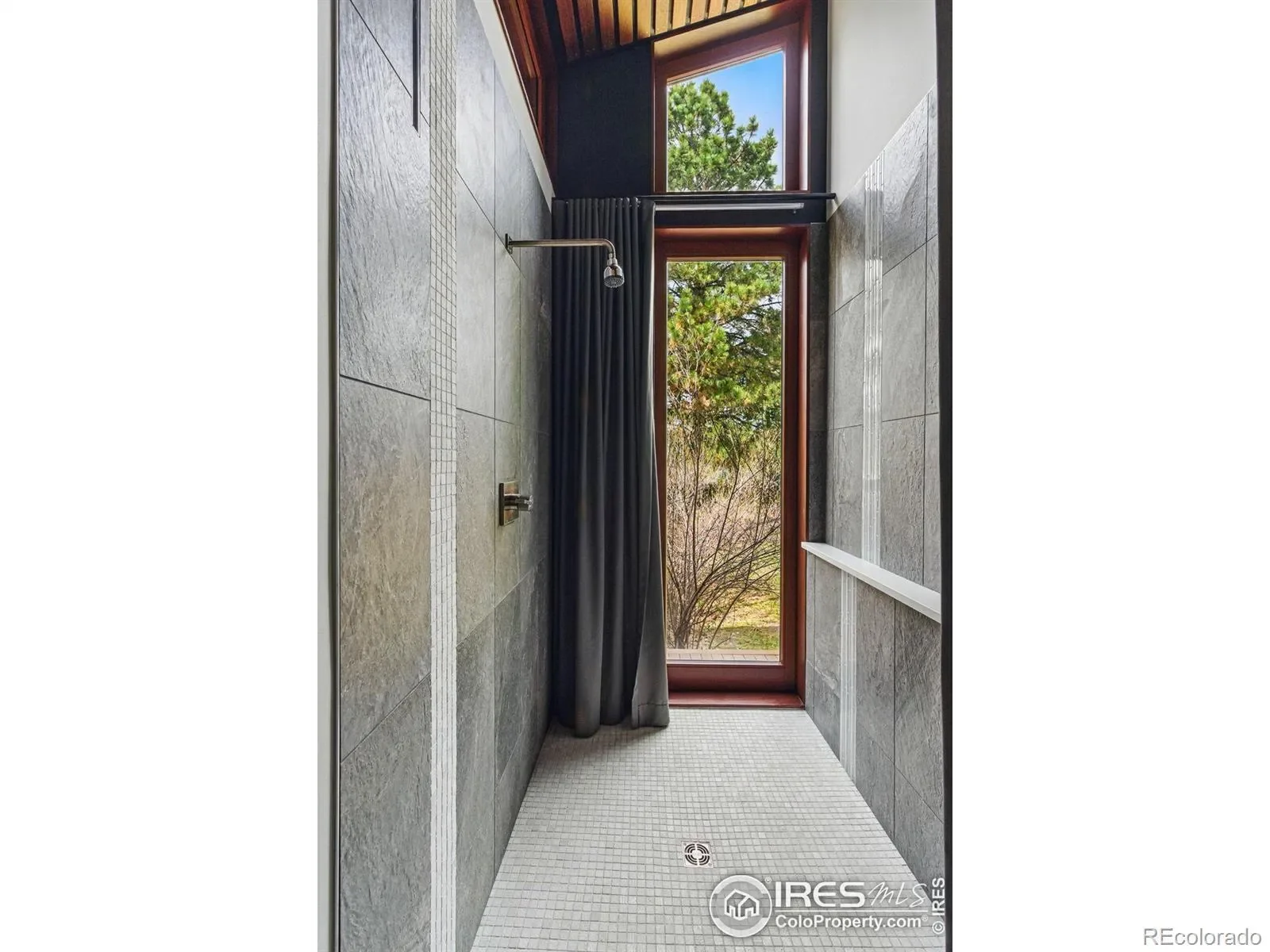 Gallery photo 5