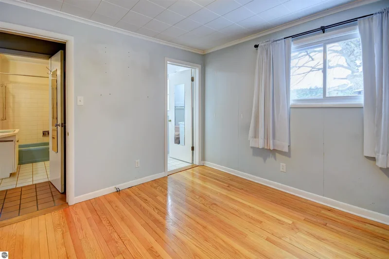 8616 Cedar Run Road, Traverse City, MI 49684, Traverse City, Michigan, United States. - Photo 42