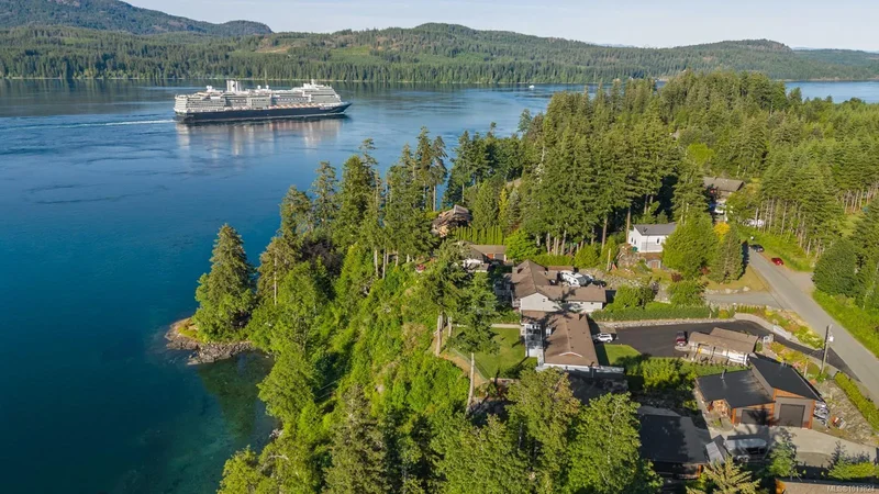 5898 Race Point Rd, Campbell River, British Columbia, Canada. - Photo 43