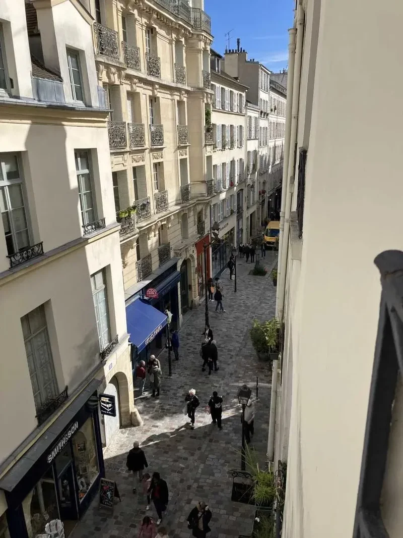Rue Ferdinand Duval, Paris, Île-de-France, France. - Photo 8