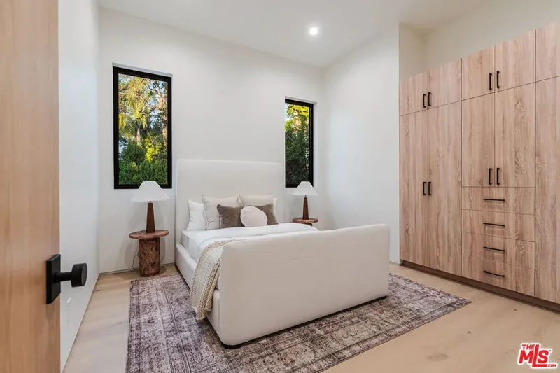 5064 Encino Avenue, Los Angeles, California, United States. - Photo 41