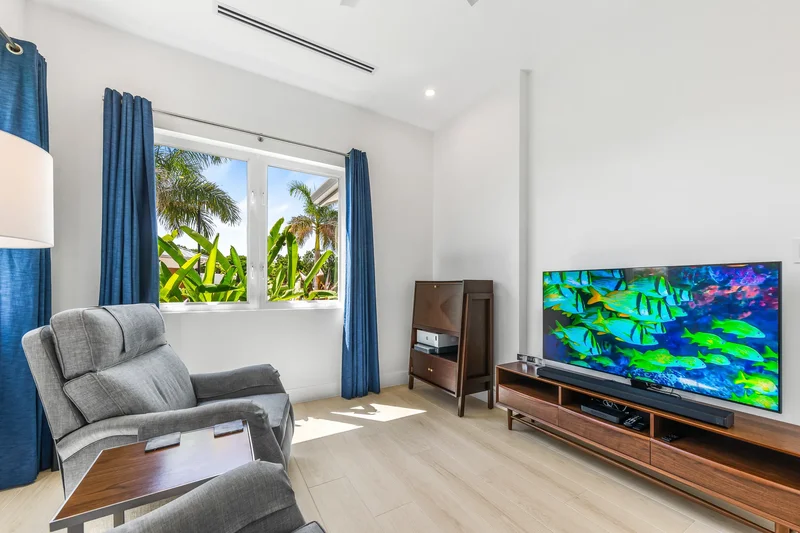OCEANS 9  VILLA 7  WEST BAY LUXURY BEACHVIEW DETACHED HOME, West Bay, West Bay, Cayman Islands. - Photo 18