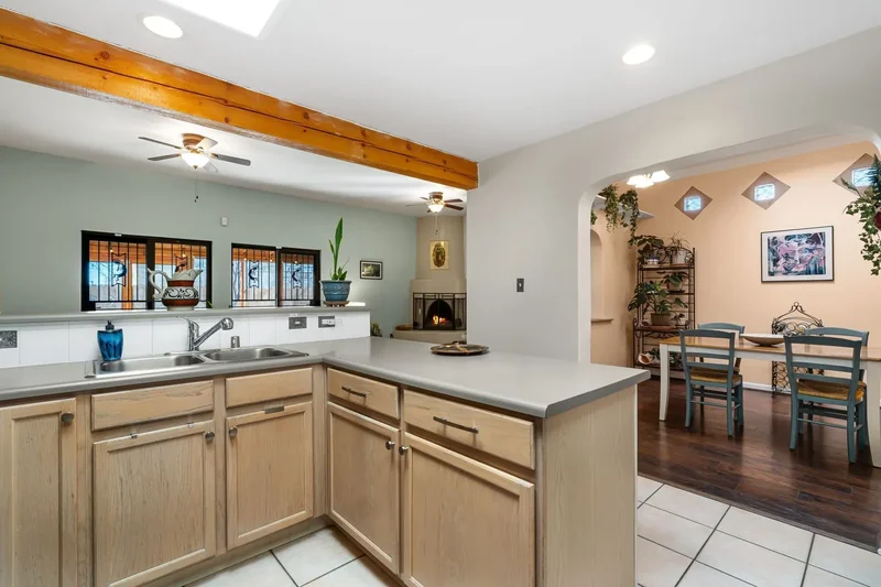 1628 La Cieneguita , Santa Fe, NM 87507, Santa Fe, New Mexico, United States. - Photo 8