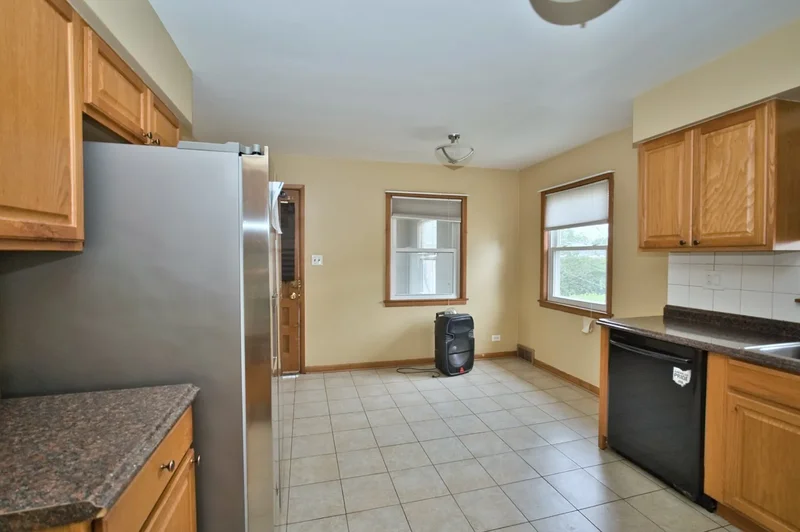 6522 N Spaulding Avenue, Lincolnwood, IL 60712, Lincolnwood, Illinois, United States. - Photo 38