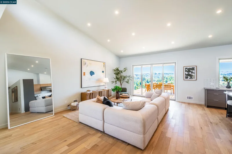 105 Hillcroft, Walnut Creek, California, United States. - Photo 30