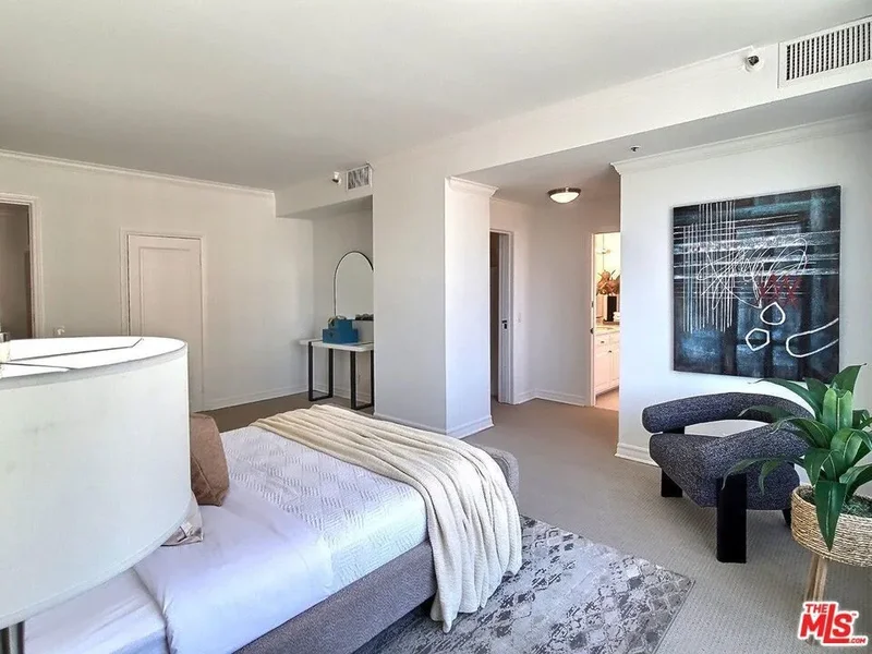 10550 Wilshire Boulevard 1004, Los Angeles, California, United States. - Photo 9
