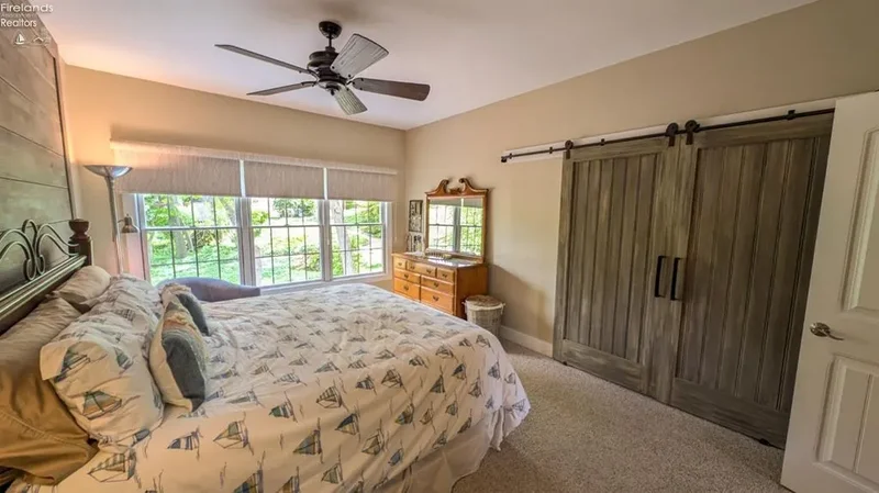 4290 Marin Boulevard B, #B, Port Clinton, OH, 43452, USA, Port Clinton, Ohio, United States. - Photo 33