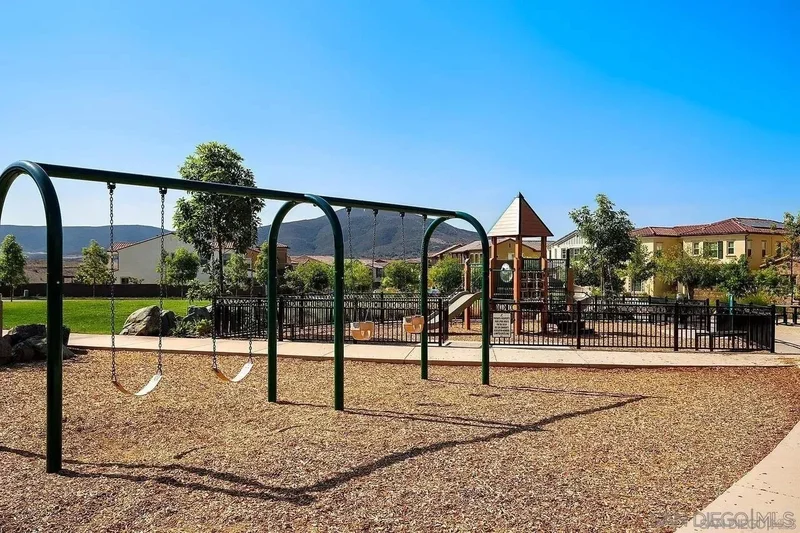 8492 Blackburn Ln, Rancho Santa Fe, California, United States. - Photo 55
