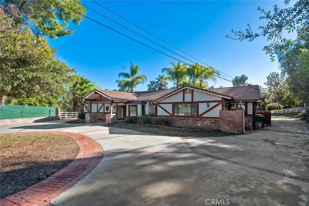 5546 PARADISE VALLEY Road, Hidden Hills, California, United States. - Photo 9