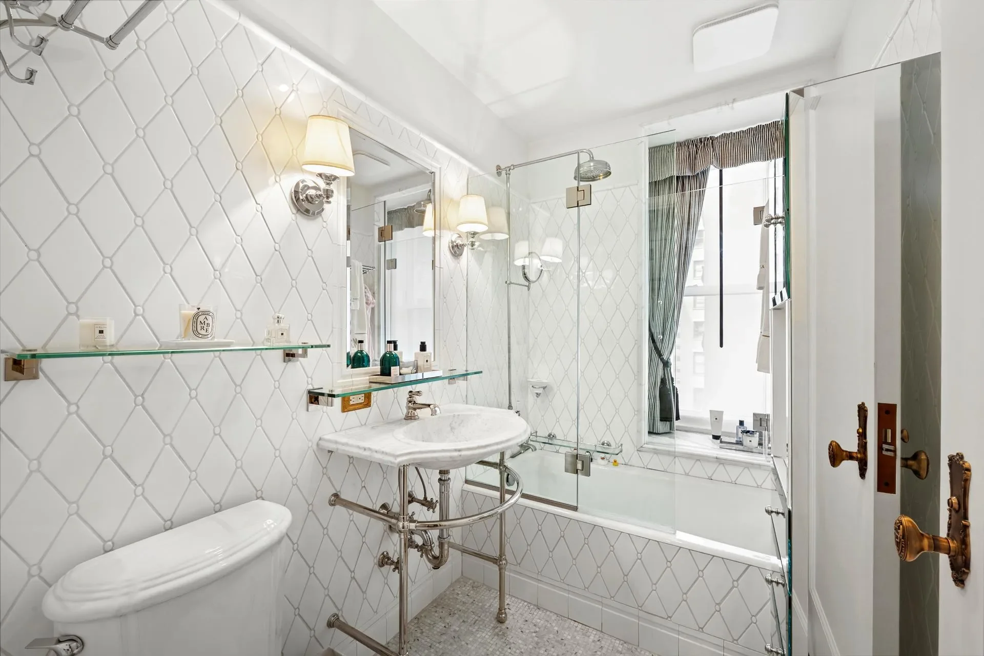 The Plaza Residence, 1 CENTRAL PARK S, New York, New York, United States. - Photo 32