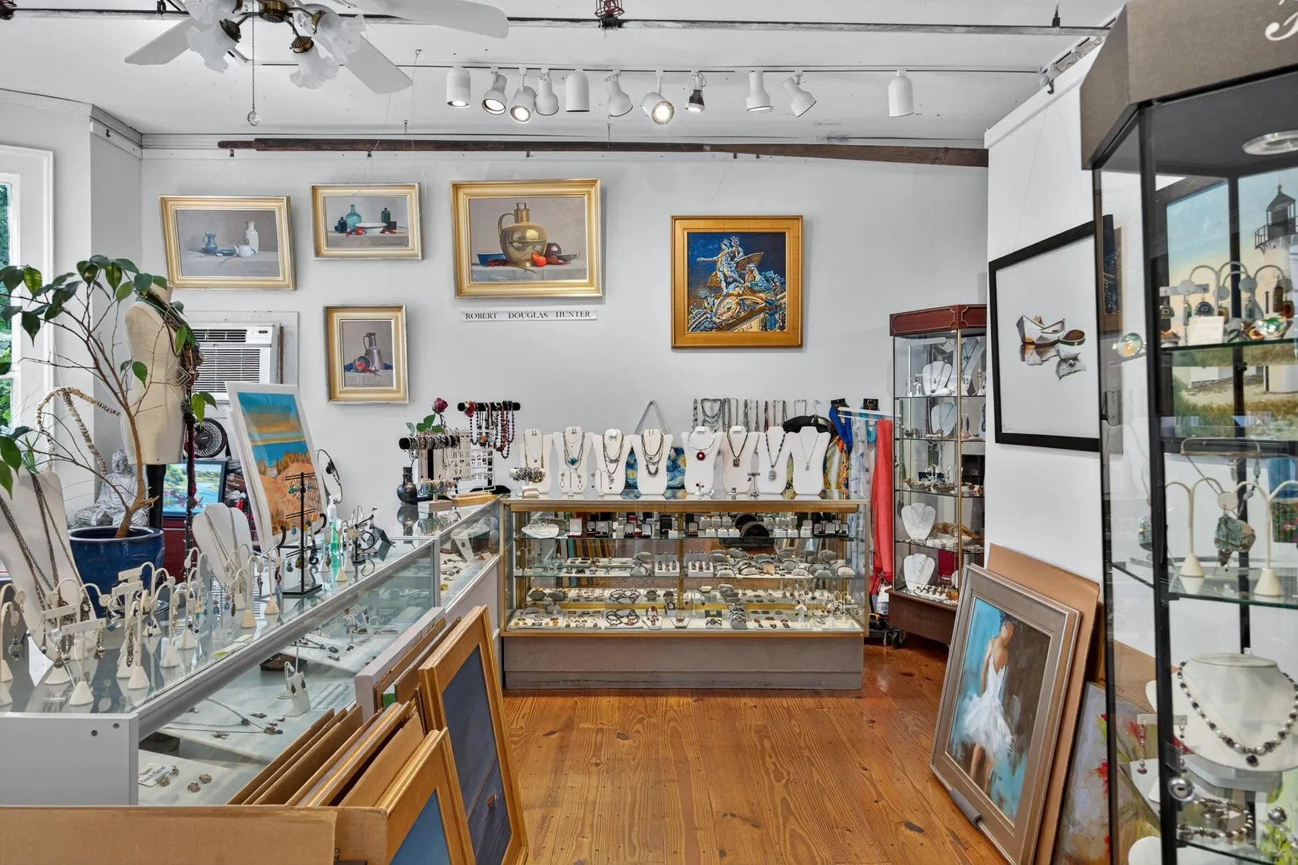 Gallery photo 2