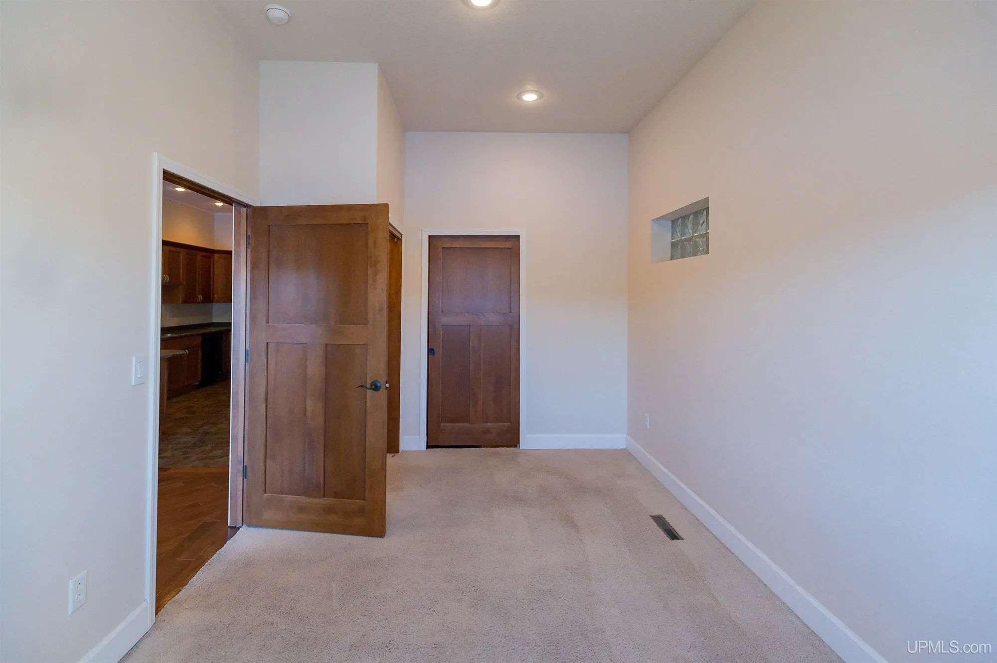 Gallery photo 8