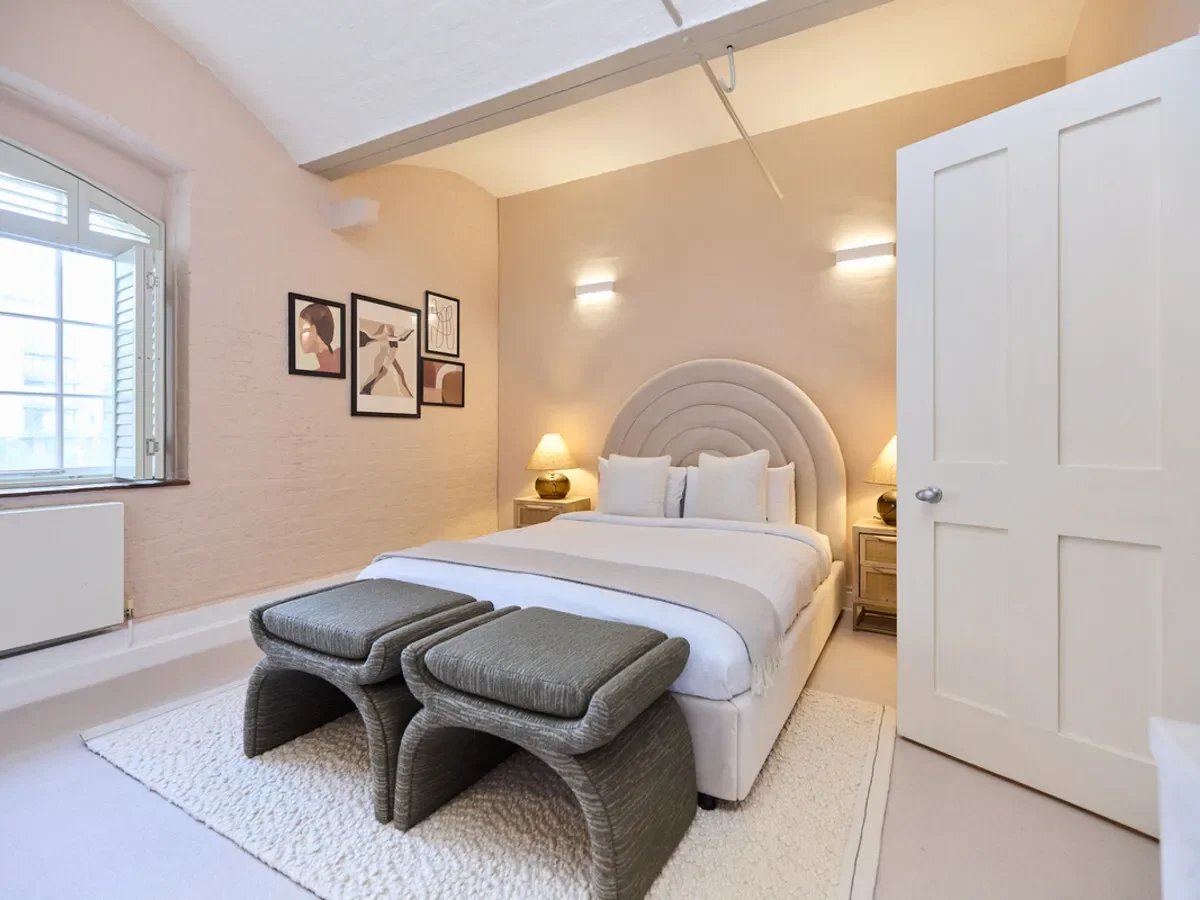 Ivory House, St Katharine Dock, London, London, England, United Kingdom. - Photo 12