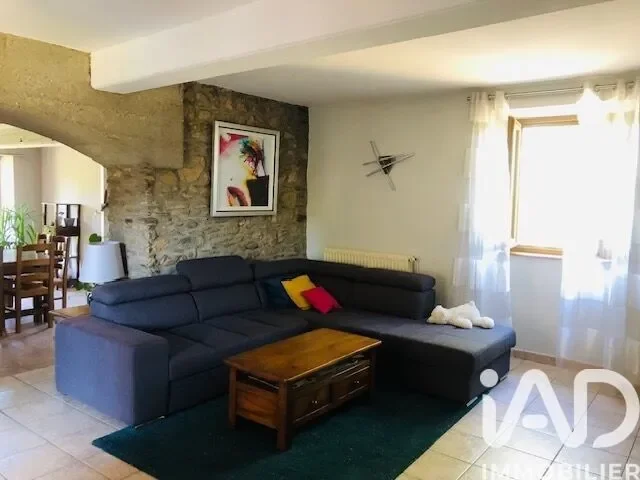 Farnay, Auvergne-Rhône-Alpes, France. - Photo 15