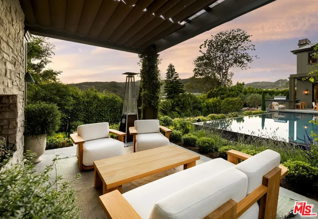 1529 Amalfi Drive, Los Angeles, California, United States. - Photo 44