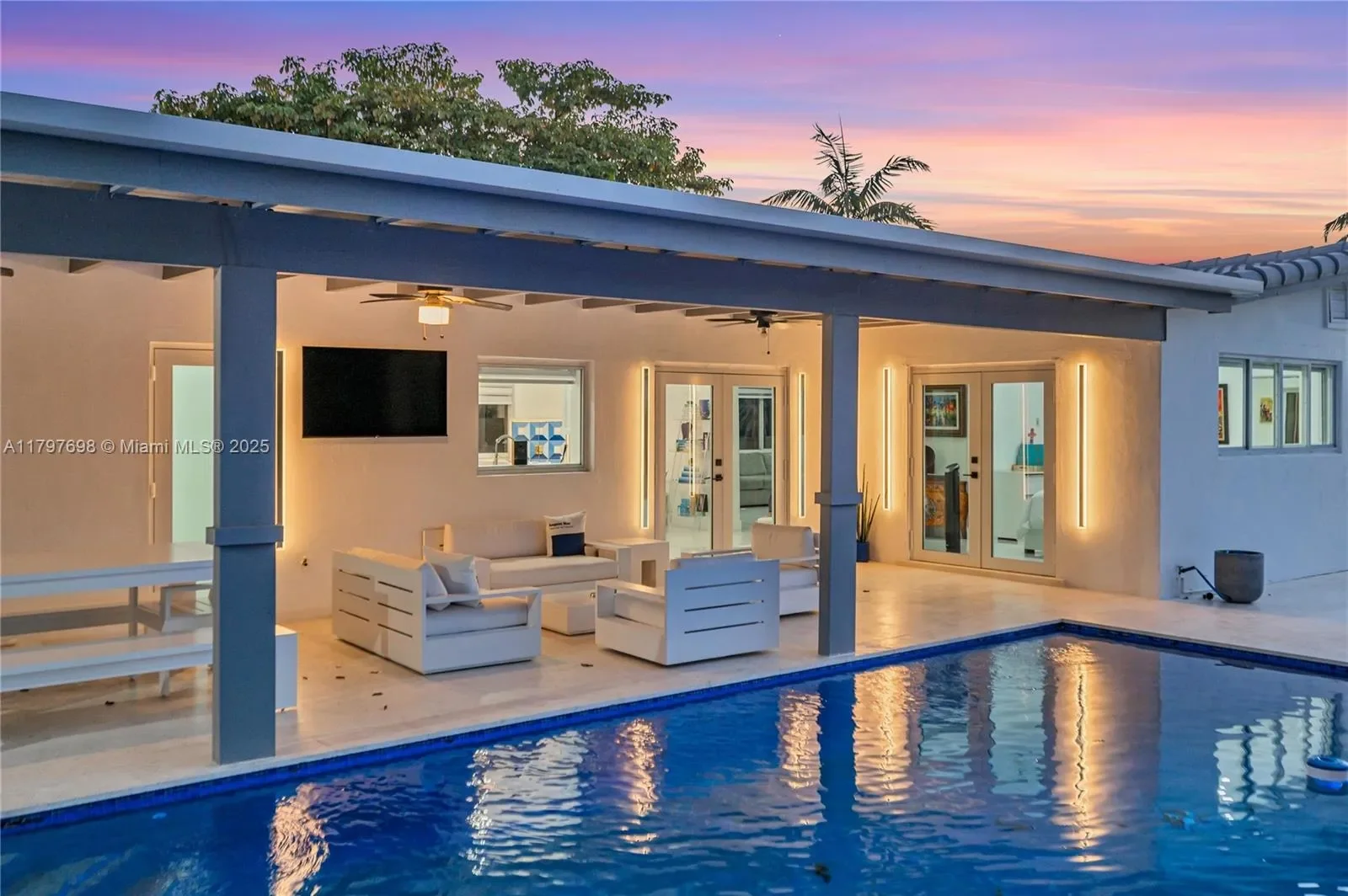 8501 SW 142nd St, Coral Gables, Florida, United States. - Photo 6