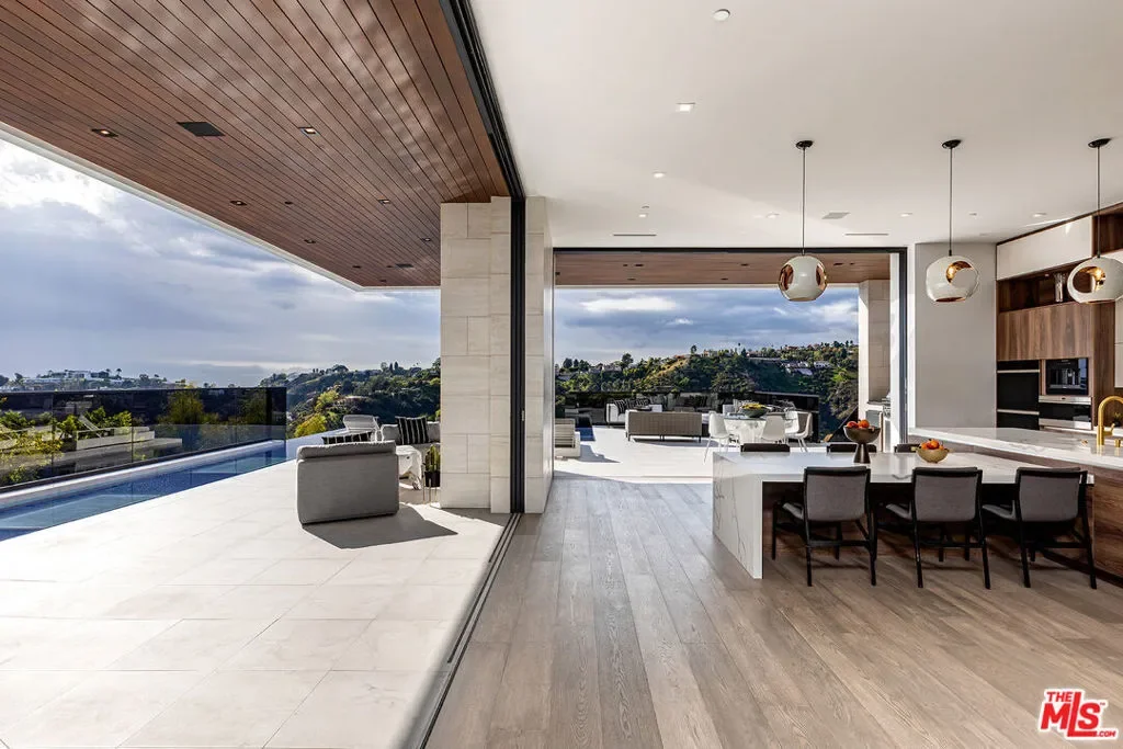 1475 Bel Air Road, Los Angeles, California, United States. - Photo 32