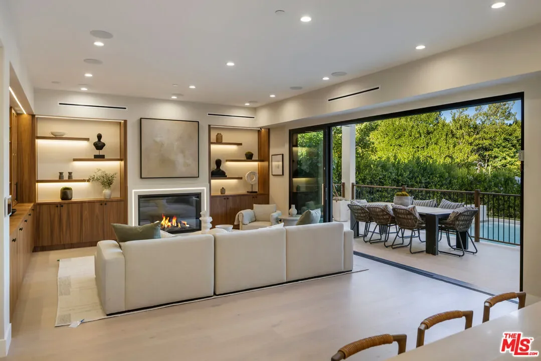 4140 Sunnyslope Ave, Los Angeles, California, United States. - Photo 11