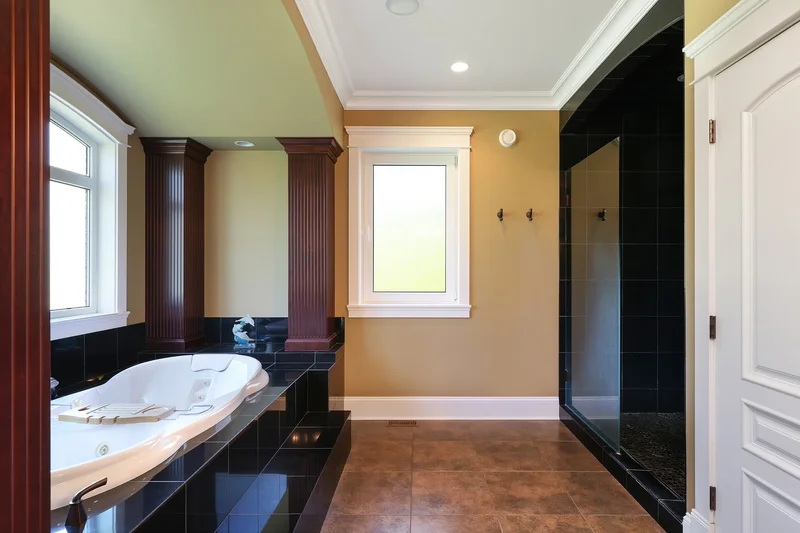 6480 Eagles Drive, Courtenay, BC V9J 1V4, Courtenay, British Columbia, Canada. - Photo 3