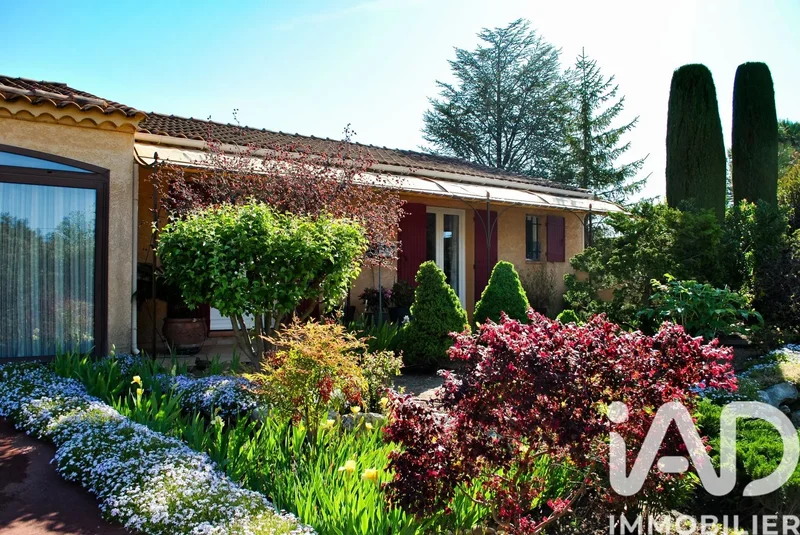 Mazan, Provence-Alpes-Côte d'Azur, France. - Photo 8