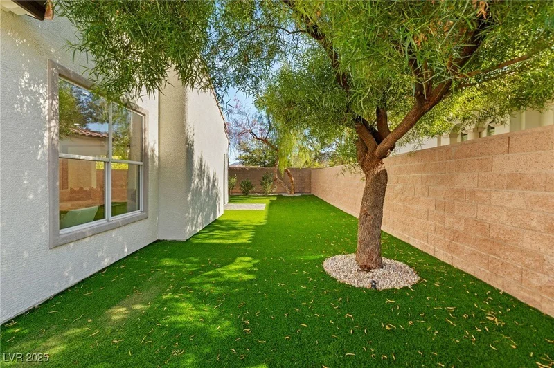 12024 Whitehills Street, Las Vegas, Nevada, United States. - Photo 44