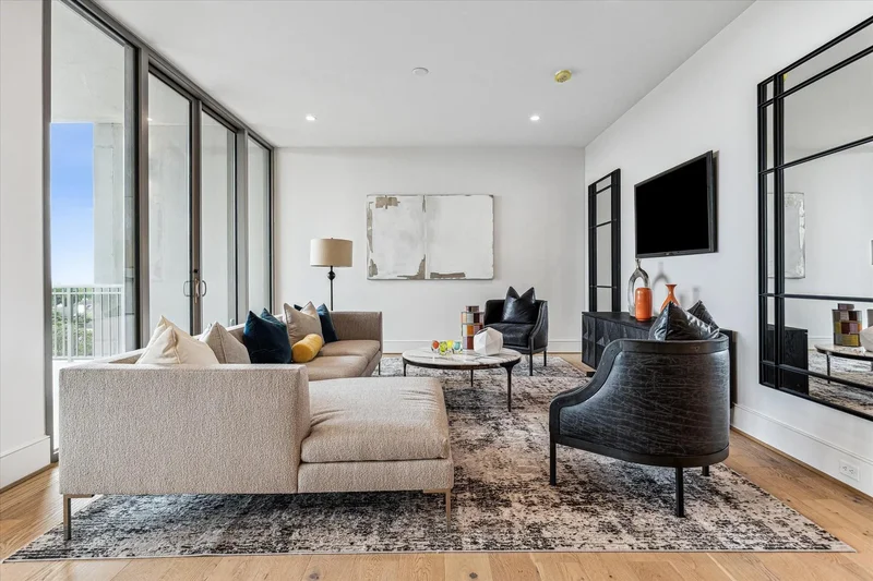 5656 San Felipe Street, Houston, Texas, United States. - Photo 3