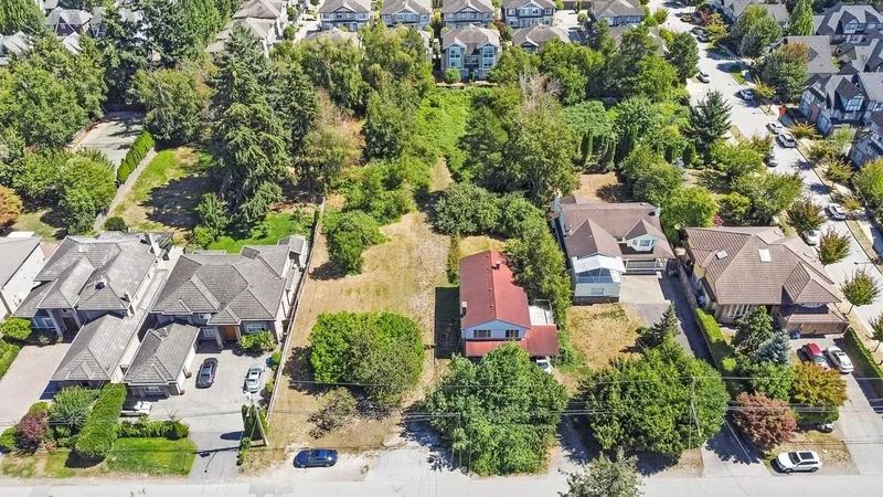 7640 Bridge Street, Richmond, BC, V6Y2S7, CANADA, Richmond, British Columbia, Canada. - Photo 24
