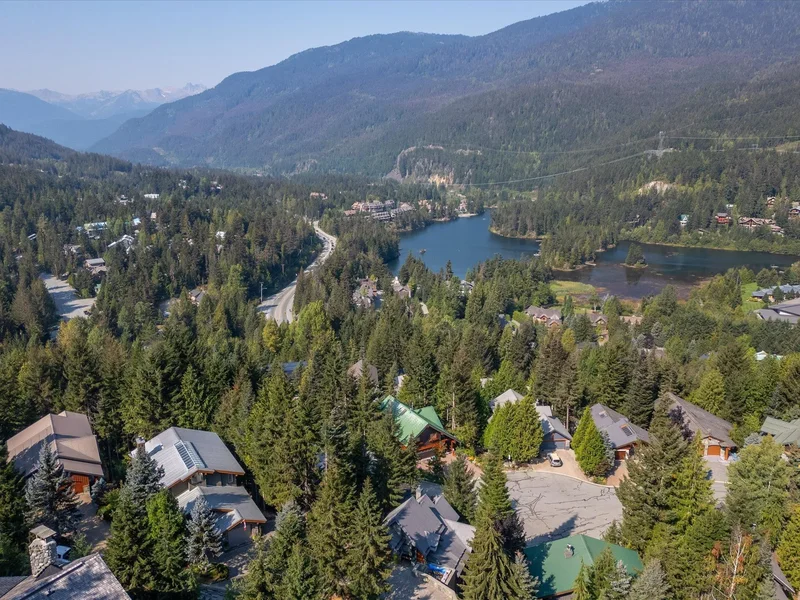 2341 Gondola Way, Whistler, British Columbia, Canada. - Photo 39