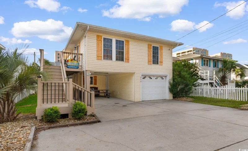 3 Bedrooms Single Family Detached