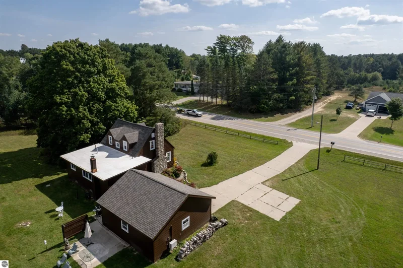 8616 Cedar Run Road, Traverse City, MI 49684, Traverse City, Michigan, United States. - Photo 39