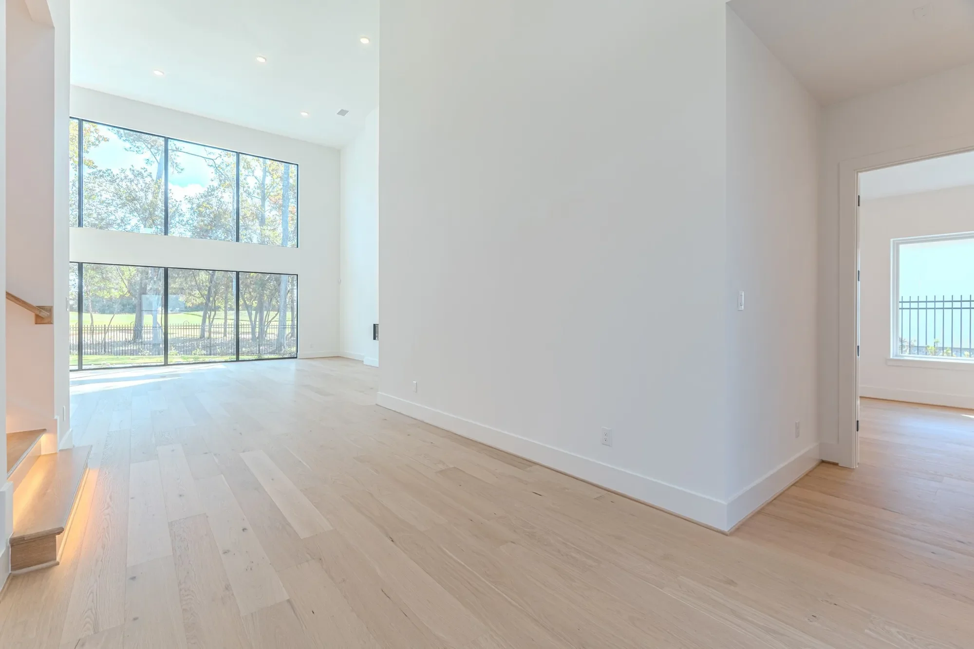 26 Squire Creek Way, The Woodlands, TX 77389, The Woodlands, Texas, United States. - Photo 2